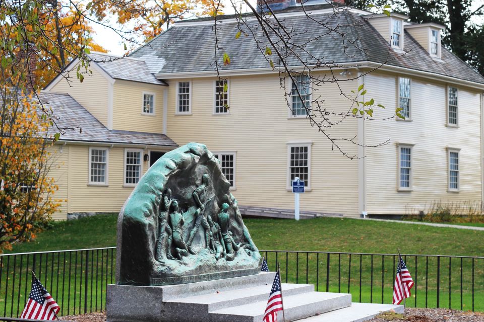 From Boston: Full-Day Historical Lexington & Concord Tour - Lexington Battle Green and Battle Road: where the day changed