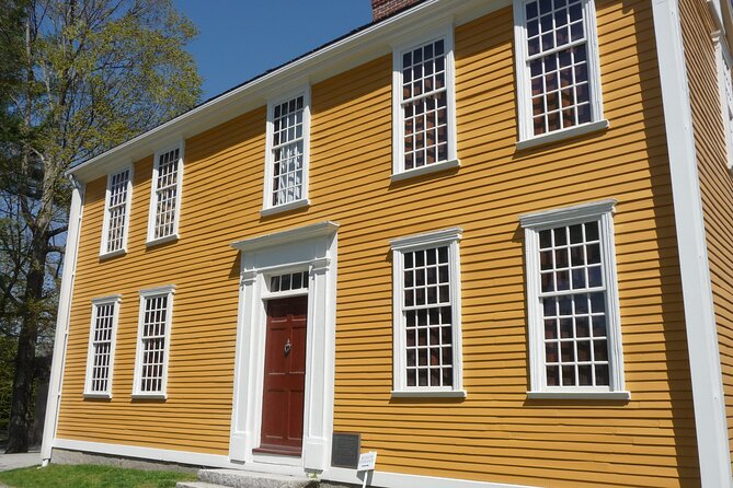 Full-Day Minivan Tour of Revolutionary Boston, Lexington and Concord - Churches, Cemeteries, and Boston Common: the City That Raised the Idea