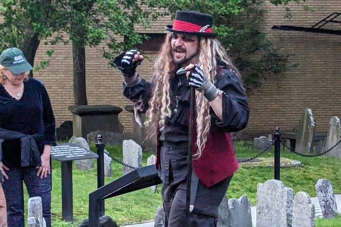 Ghosts and Gravestones Boston Nightwalk - Getting there: 206 Washington St start point and an easy finish