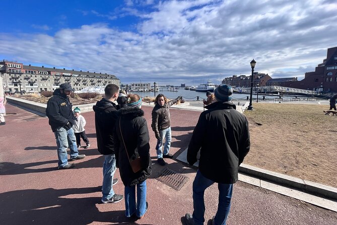 Guided Boston City Walking Tour - Union Street and Carmen Park: Memorials and Old-World Dining Energy