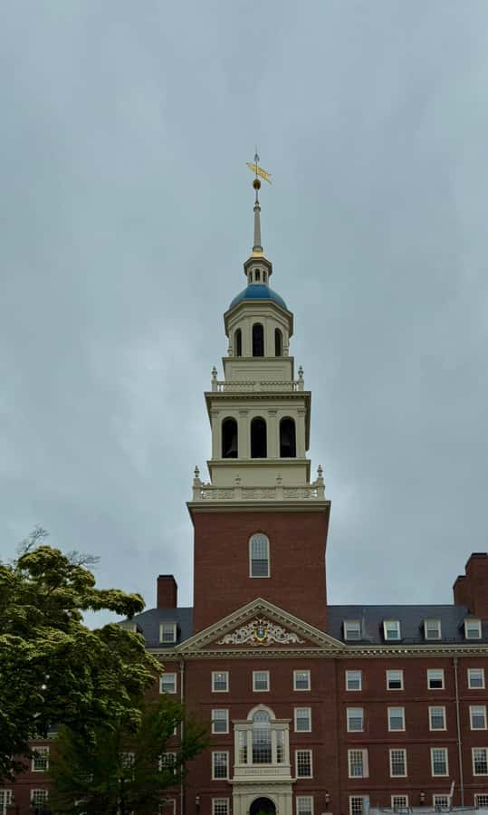 Harvard: America's oldest university - walking tour in French - Neighborhood time: the charming streets around Harvard Yard
