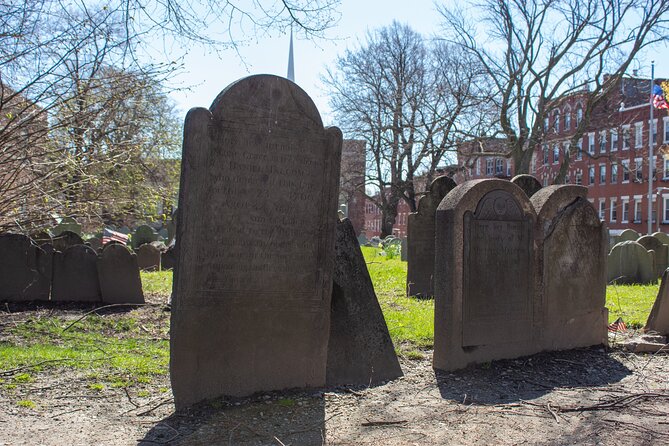 Highlights and History of Boston: GPS Guided Audio Tour - Starting at Copps Hill Burying Ground: Setting the Tone