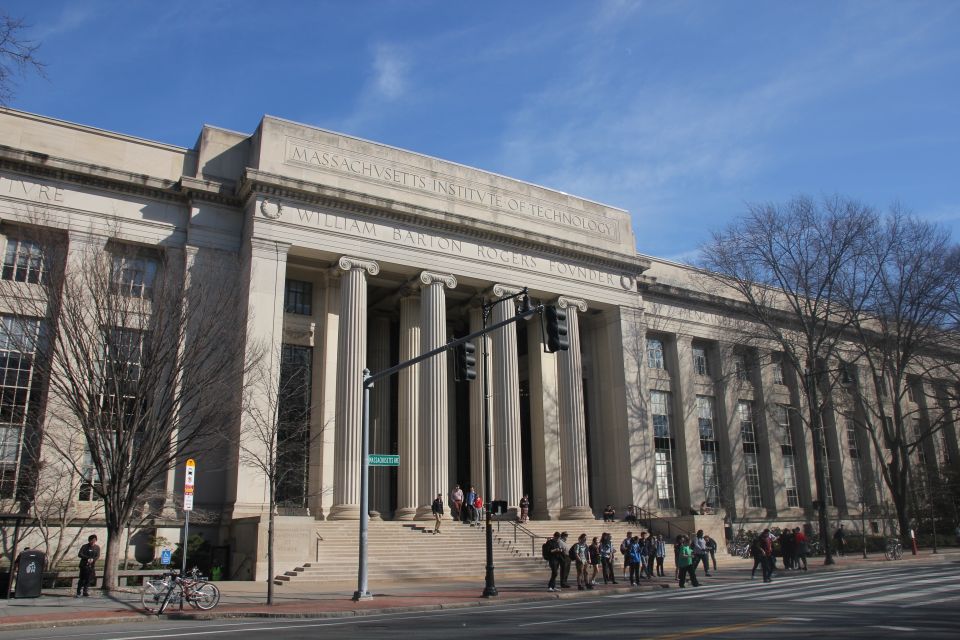 Massachusetts Institute of Technology Public Tour - Inside access: buildings, lecture halls, and labs when doors are open