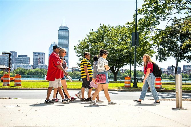 MIT Campus Guided Walking Tour - How a Student Guide Changes the Whole Tour