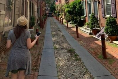Mysteries on the Move: Scavenger Hunt in Boston - What the game experience is like on your phone and on foot