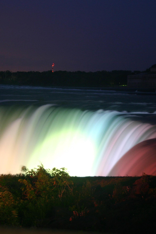 Niagara Falls(US side) 2-Day Trip from Boston - Price and options: what $49 really buys on this Niagara Falls trip