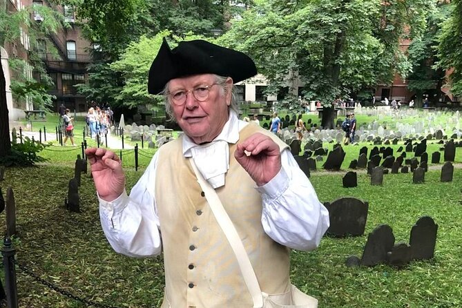 Private 1.5-Hour Freedom Trail Walking Tour with Costumed Guide - Extending to Bunker Hill Monument for the Full Walk