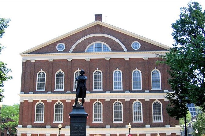 Private City Tour of Boston and Cambridge - Cambridge arrives via Kendall Square: innovation talk with real landmarks