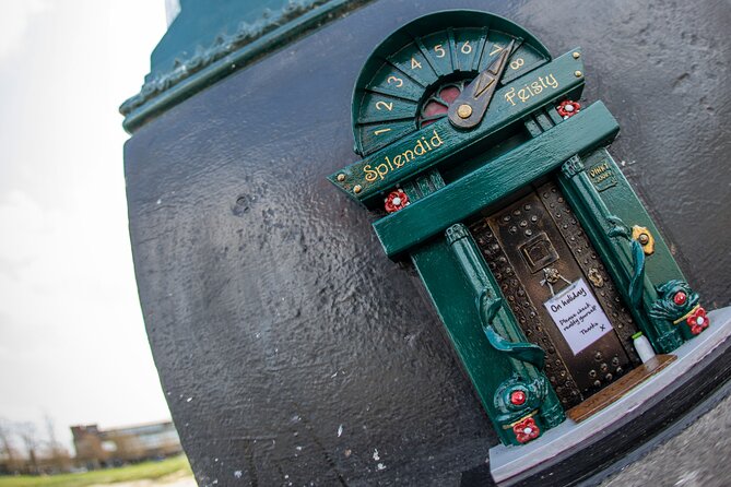 Private Self-Guided Dinky Door Hunt in Cambridge - Your map, coordinates, and the “top-secret” locations clue system