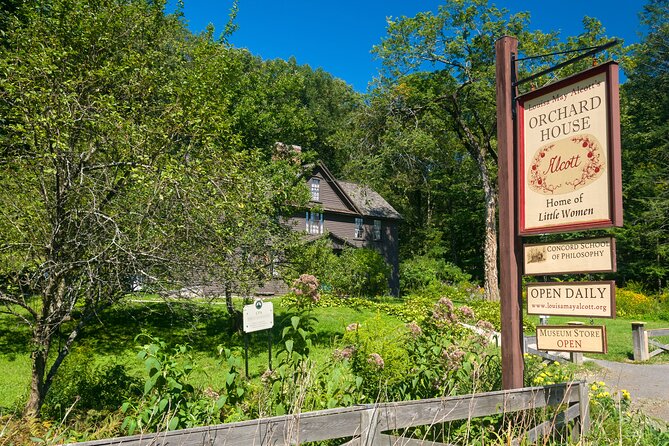 Private Tour of Lexington, Concord, and Boston - Buckman Tavern: what it meant to wait