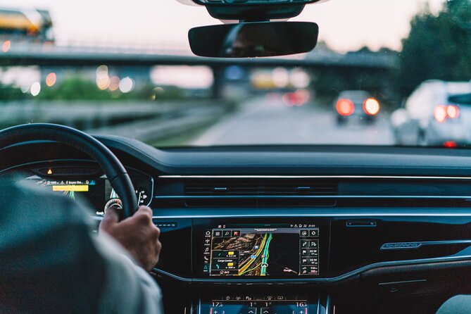 Private Transfer in Boston (BOS) Airport/Home/Hotel/Work - The Pre-Trip Setup: Mobile Ticket and Driver Messaging