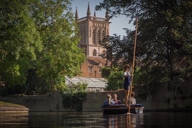 Punting Tour in Cambridge - Key things that make this punting tour a smart Cambridge move