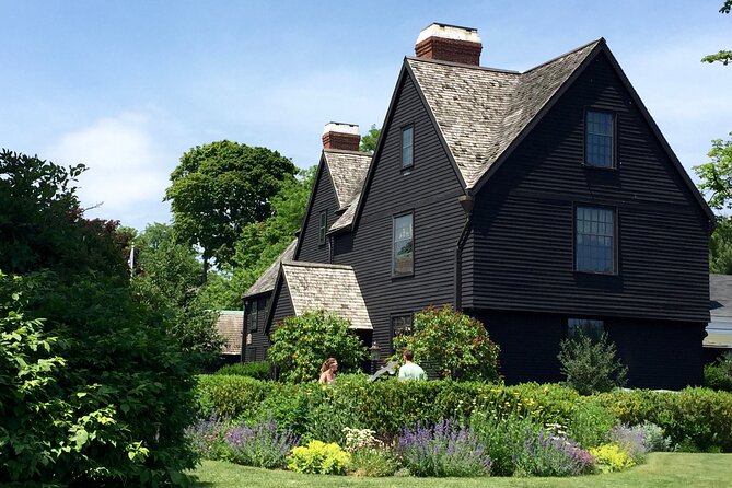 Salem Private Half Day Tour from Boston - Stop 1: The 45-minute Salem walking tour that gives you the lay of the land