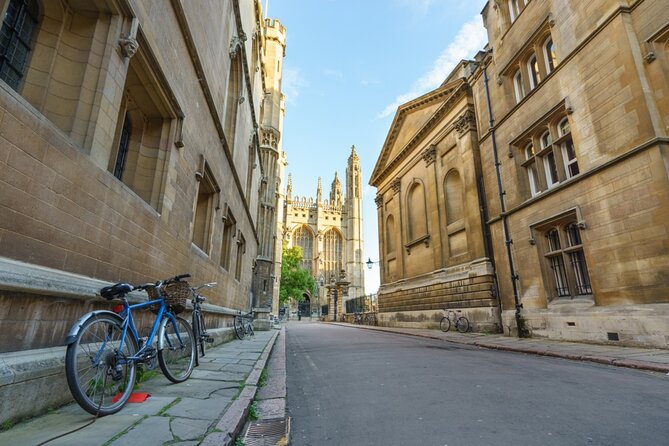 Scholars & Secrets of Cambridge: Self-Guided Puzzle Adventure - How the Puzzle Adventure Moves You (Without Needing Internet)