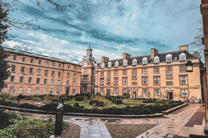 Secrets of King’s College Cambridge, Hawking, Darwin, Newton - The Eagle pub stop: genius celebrations and war stories