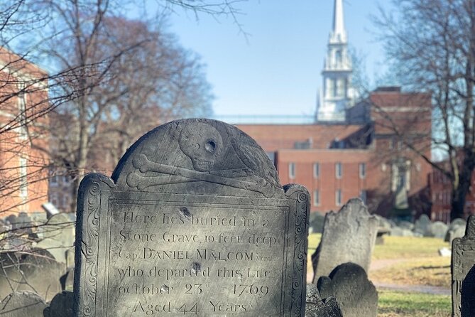 Self-Guided Audio Tour of Boston North End - Paul Revere Statue and Two Lanterns: Prado park and what’s under the steeple