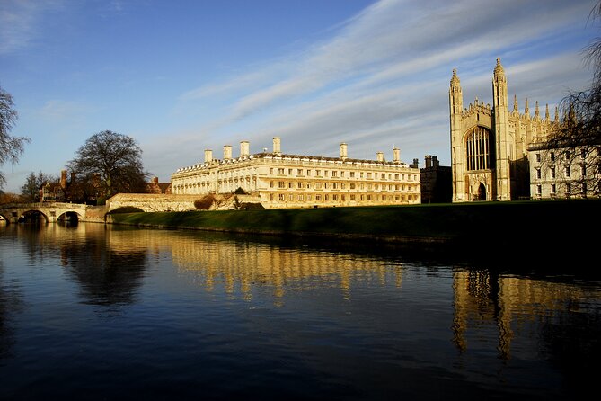 Shared Guided Punting Tour of Cambridge - Weather and Clothing: Rain Can Change the Tour Feel