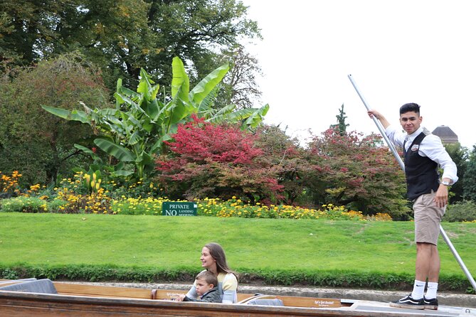 Shared Punt Tour - Cambridge - Why punting this stretch works so well