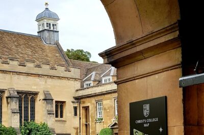 Tangential Cambridge: Group Walking Tour of Sights and Highlights - Mathematical Bridge and the River Cam: engineering stories you’ll remember