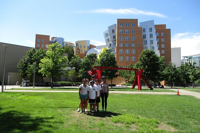 Tour de Cambridge Guided Bicycle Tour - Harvard Yard, Harvard Square, and the Esplanade-to-TD Garden Stretch