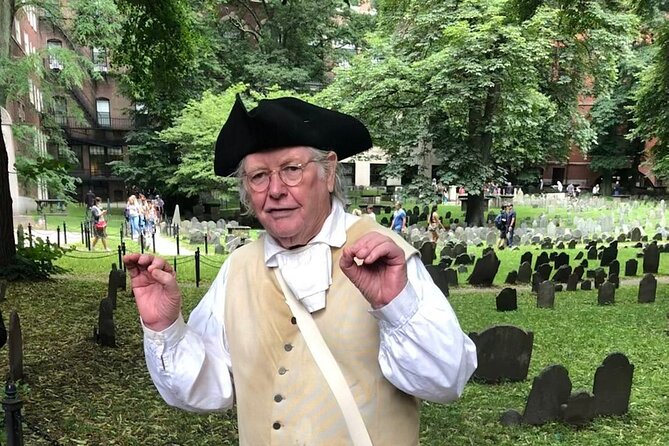 Walking Tour of Boston's Freedom Trail - Old Colonial State House and Faneuil Hall: politics, persuasion, and public space