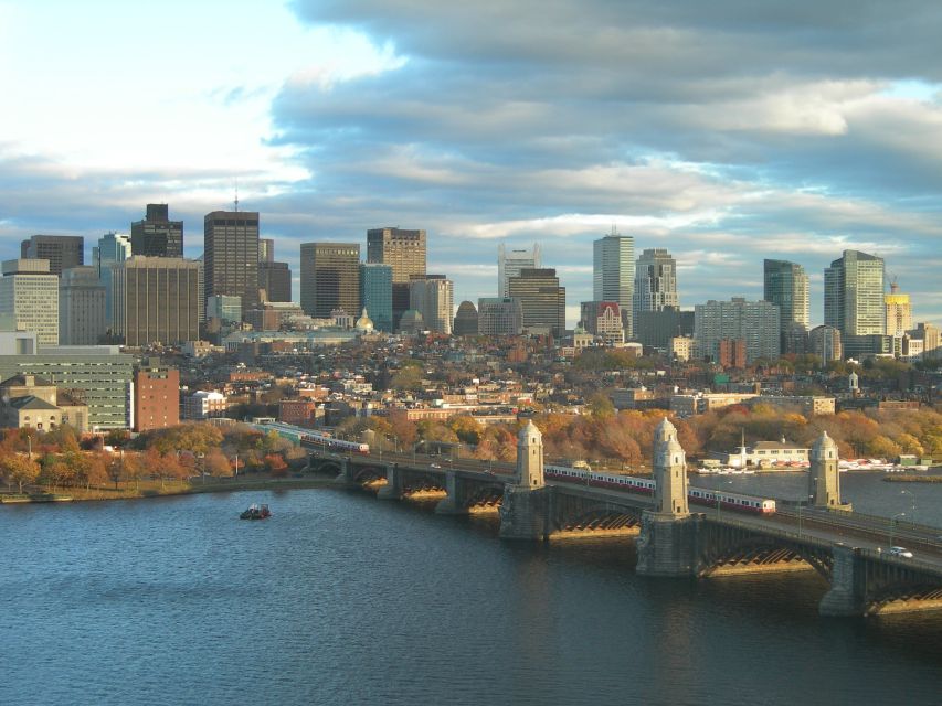 Welcome to Boston: Private Tour with a Local - Transit Breaks: How the T and Taxis Fit a Walking Tour